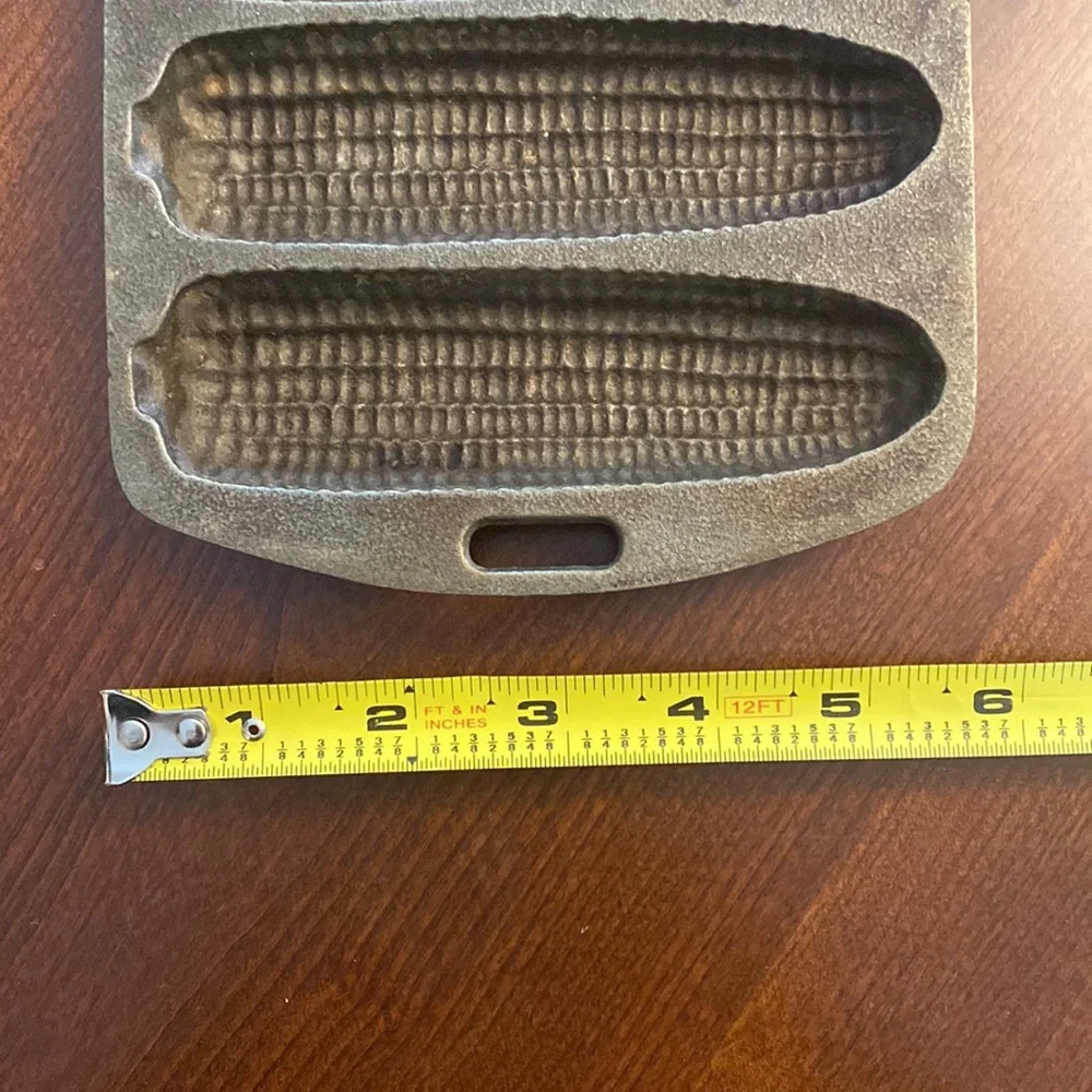 Vintage cast iron corn bread pan